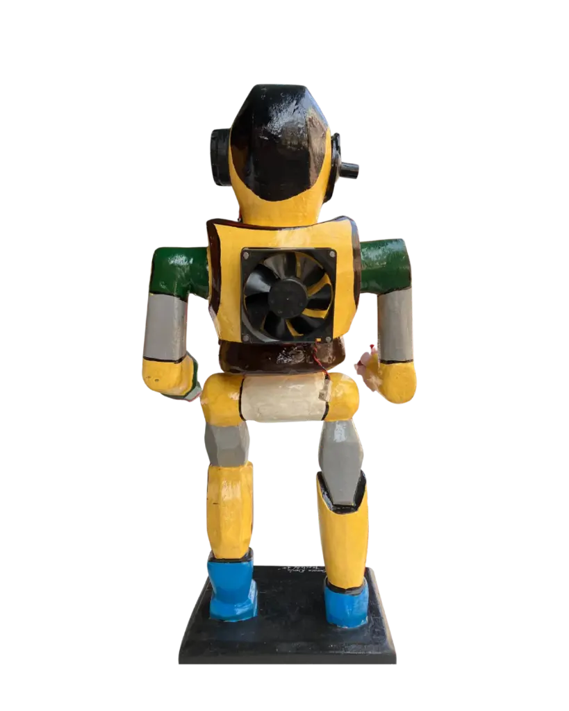 DECA-004b, Yépélélé 1er, Demba Camara,  2024, Mixed Media, 56x27x29cm.webp