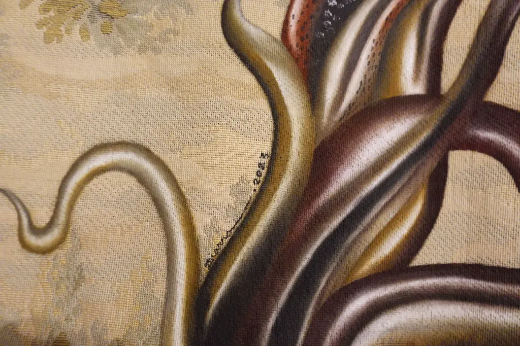 TMDI-005b, Yeleen, Thiemoko Diarra, 2023, Eath pigments on tapestry, 87x62.5cm.webp